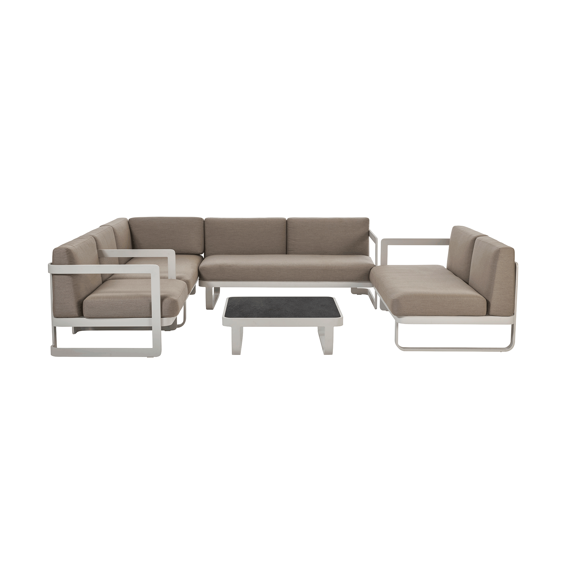 Outdoor lounge furniture being covered with a BAG’IN cover for long-term weather protection.