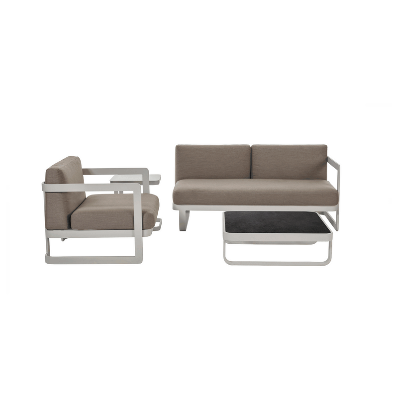 Outdoor furniture covered with a BAG’IN protective system for compact and secure storage.