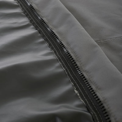 Close-up of waterproof zipper and reinforced seams on BAG’IN Nordic outdoor furniture cover